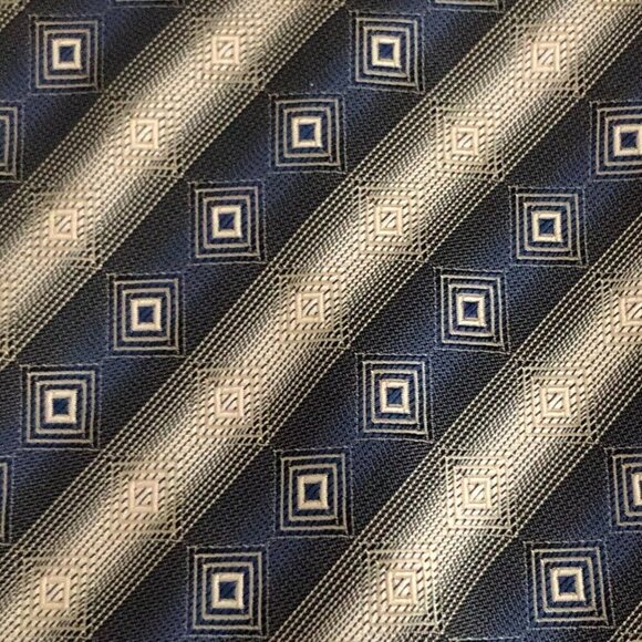 Valerio Garati Men's 100% Silk Necktie - Gray Blue Geo Squares Hand Made EUC - Picture 6 of 7